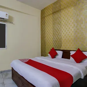 Yash House Hotel